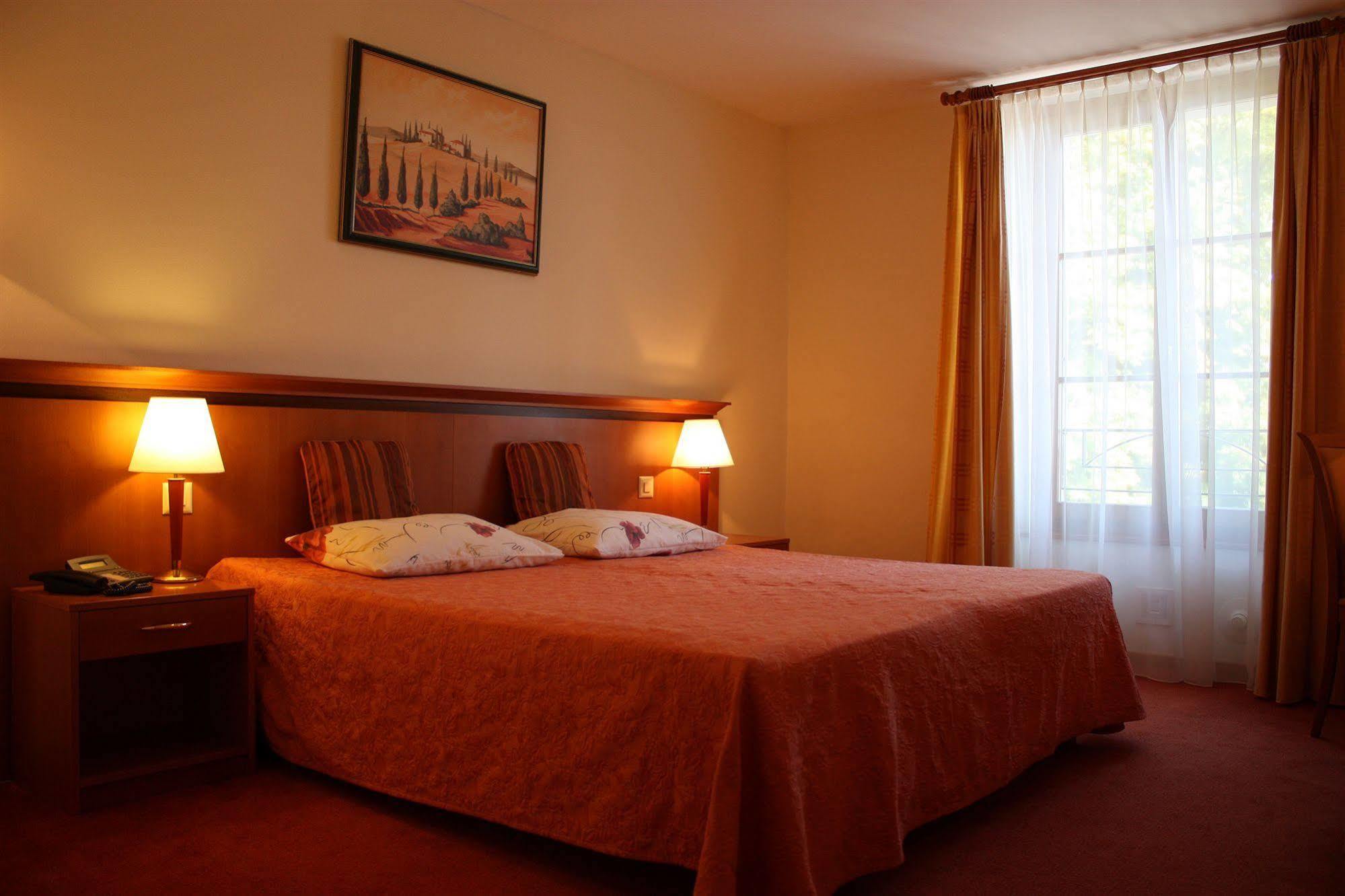 Auberge Communale A L'Union Gilly エクステリア 写真